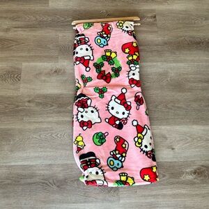 NWT Hello Kitty Pink Christmas Blankey Throw